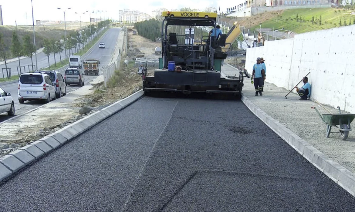 CADDE VE SOKAKLARDA ALTYAPI ÜSTYAPI İŞLERİ YAPILMASI
