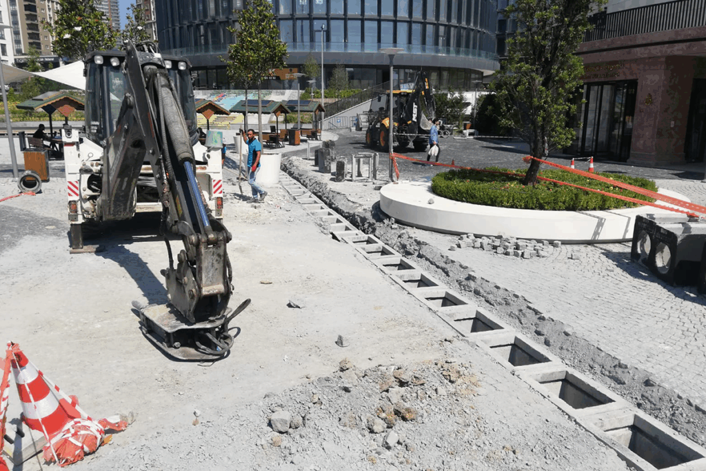 YOL VE ÇEŞİTLİ SANAT YAPILARI YAPILMASI
