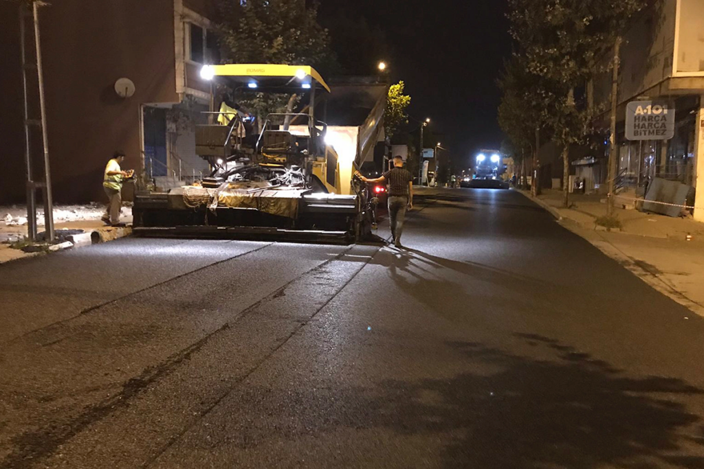 SOKAK VE CADDELERDE ALTYAPI ÜSTYAPI İŞLERİ SOKAK VE CADDELERDE ALTYAPI ÜSTYAPI İŞLERİ