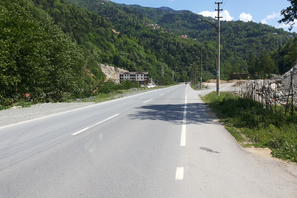 UZUNGÖL YOLUNDA ÜSTYAPI YAPILMASI İŞİ UZUNGÖL YOLUNDA ÜSTYAPI YAPILMASI İŞİ