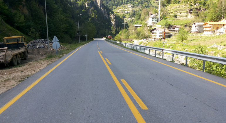 UZUNGÖL YOLUNDA ÜSTYAPI YAPILMASI İŞİ