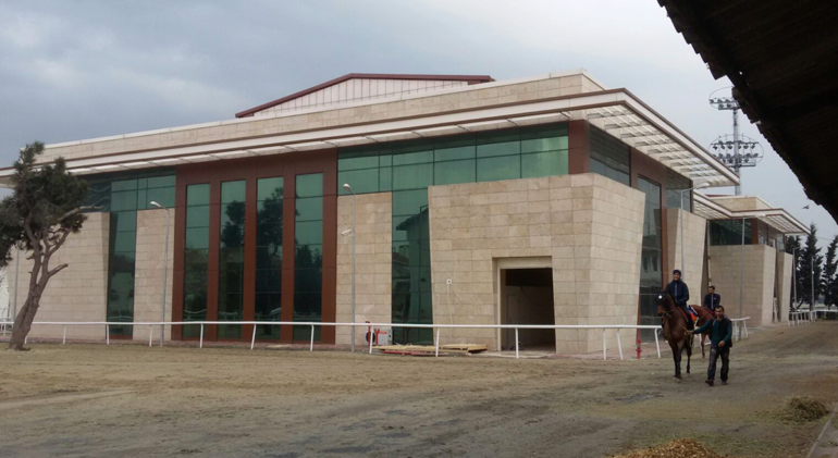 VELİEFENDİ AT HASTANESİ VE İZMİT AT HASTANESİ