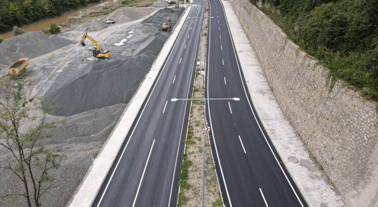 KÖPRÜ VE YOL YAPIMI PROJESİ