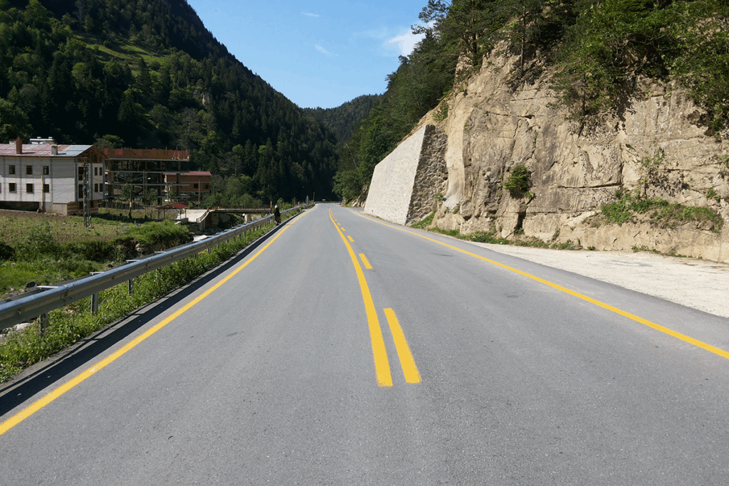 UZUNGÖL YOLUNDA MODERN ALTYAPI
