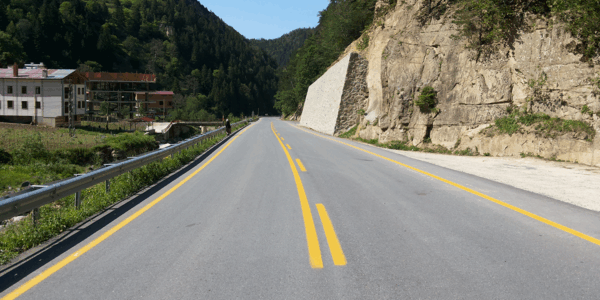 UZUNGÖL YOLUNDA MODERN ALTYAPI